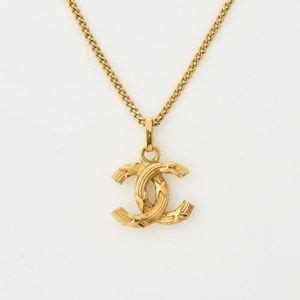 chanel mini cc necklace